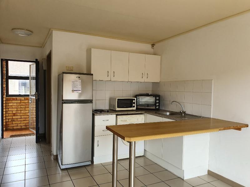 To Let 2 Bedroom Property for Rent in Grahamstown Central Eastern Cape